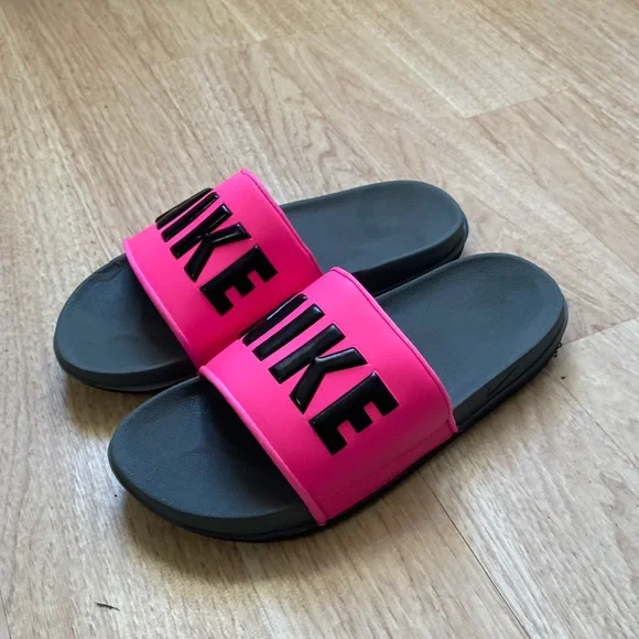Pink Nike Offcourt Women's Slide Sandals Size 9 - Picture 2 of 8